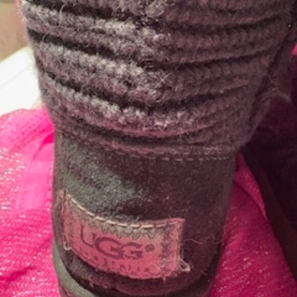 UGG Knit Classic Tall Three Button Cardy Boot - Picture 4 of 5